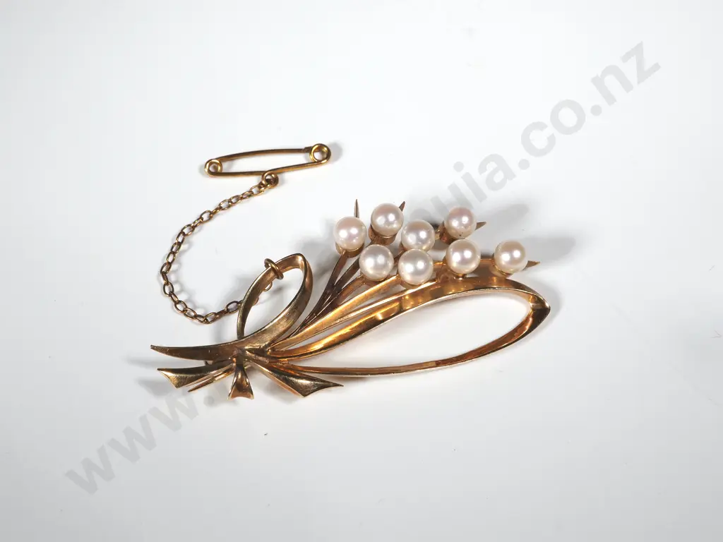 9ct Gold Vintage Pearl Brooch Image 1++