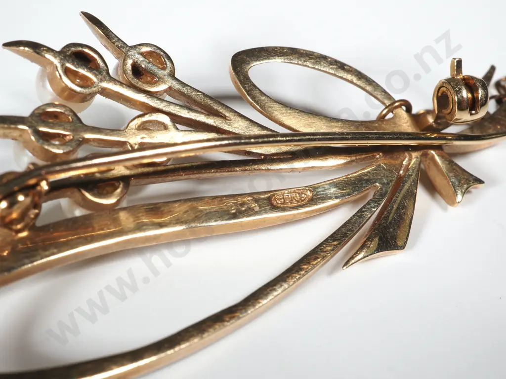 9ct Gold Vintage Pearl Brooch Image 1++