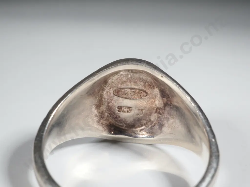 Gentlemans Sterling Silver Signet Ring w Woven Detailing Image 1++