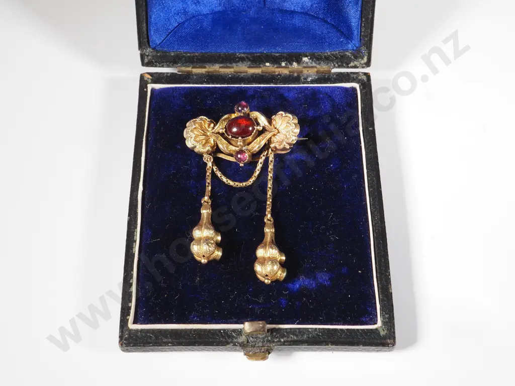 Cased Antique Ornate 9ct Gold Drop Tassle Brooch Image 1++