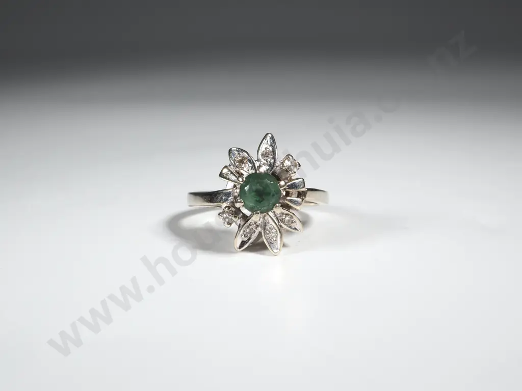 14ct White Gold Diamond & Emerald Ring Image 1++
