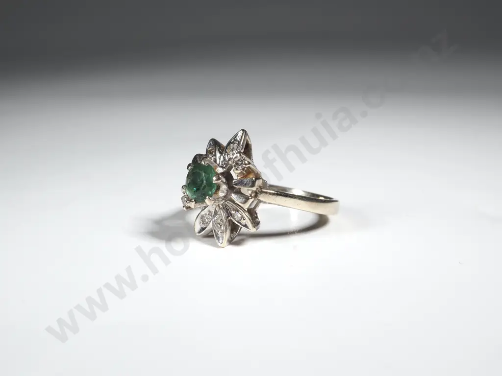 14ct White Gold Diamond & Emerald Ring Image 1++