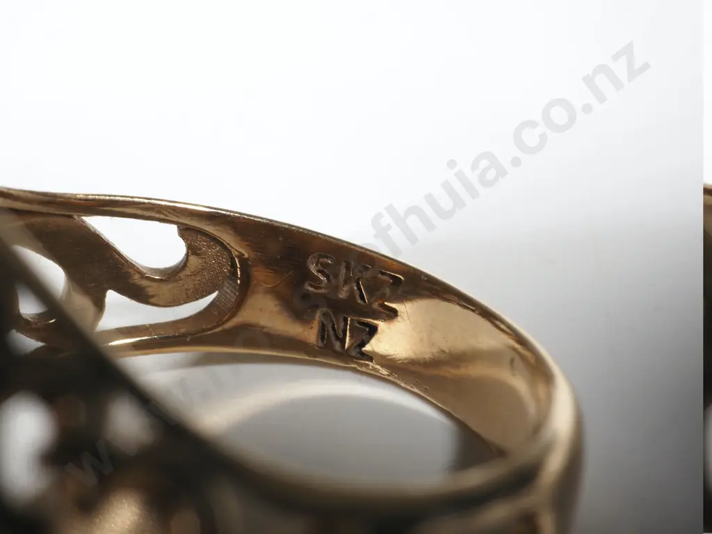 Full Sovereign & 9ct Gold Filigree Mount Ring Image 1++