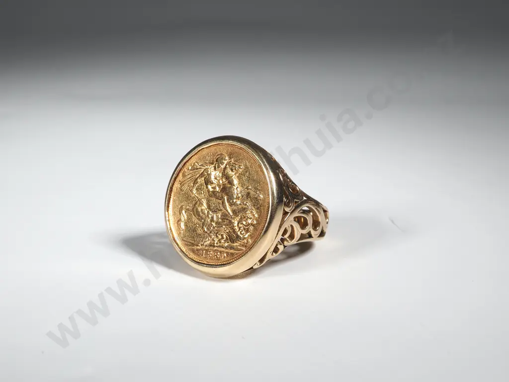 Full Sovereign & 9ct Gold Filigree Mount Ring Image 1++