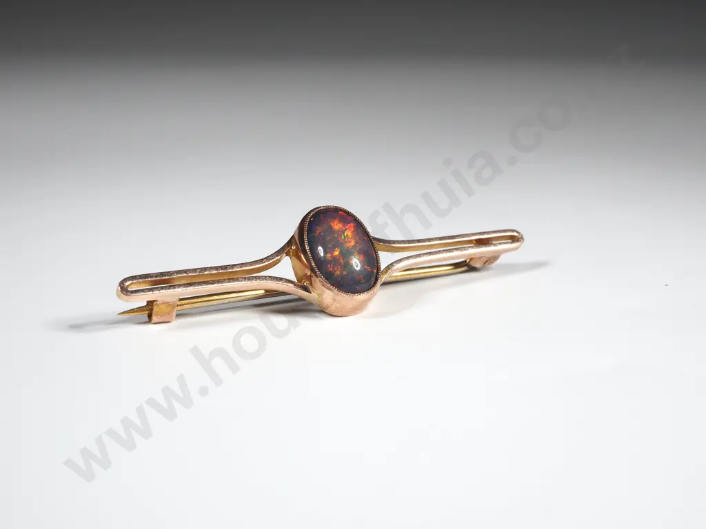 9ct Gold Opal Doublet Brooch Image 1++