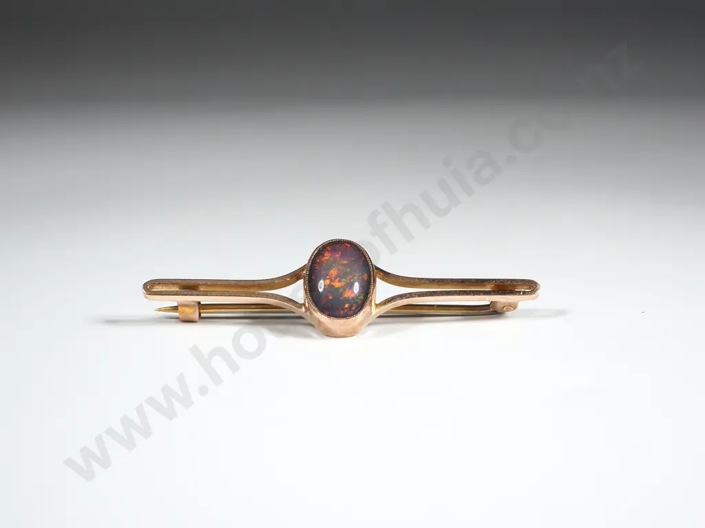 9ct Gold Opal Doublet Brooch Image 1++