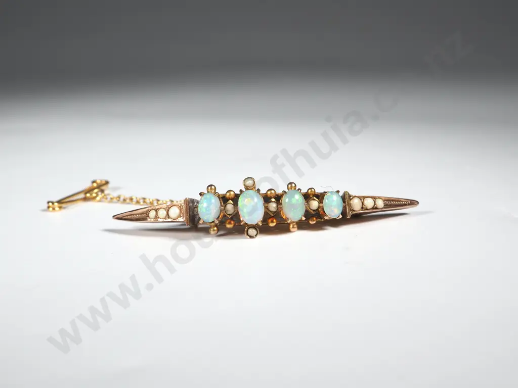 9ct Gold Edwardian Opal & Seed Pearl Brooch in Original Box Image 1++