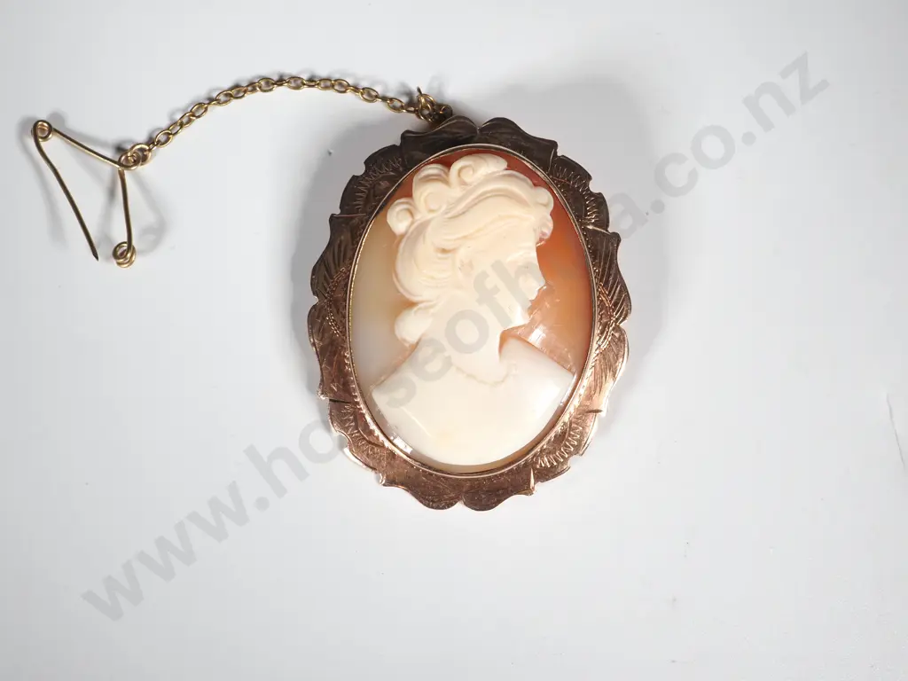 9ct Rose Gold Cameo Brooch Image 1++