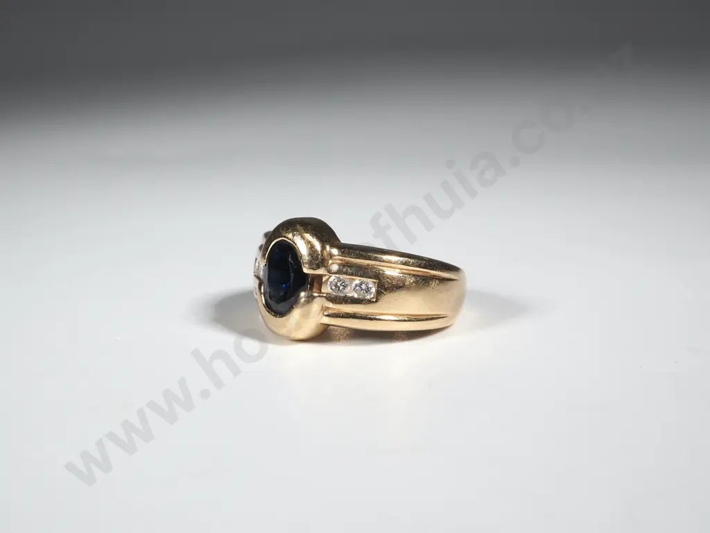 9ct Gold Sapphire & Diamond Ring Image 1++