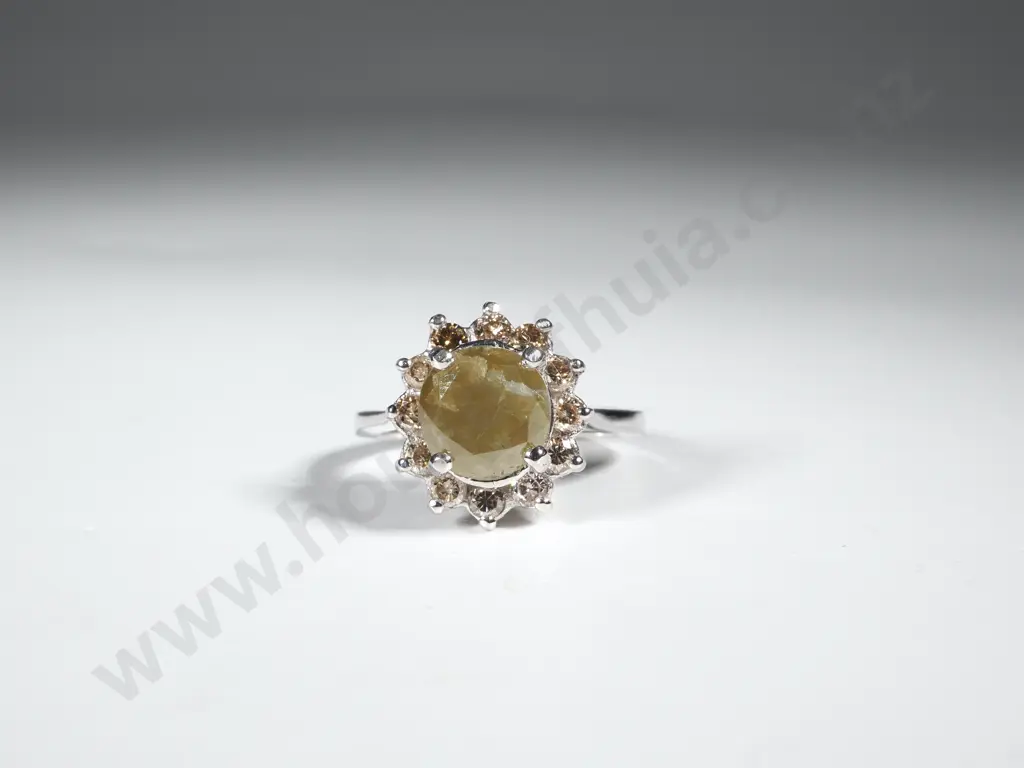 14ct White Gold Diamond & Olive Gem Ring Image 1++