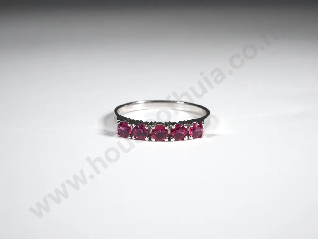 14ct White Gold Ruby Ring Image 1++