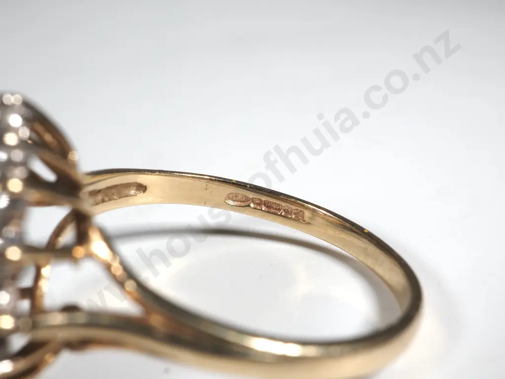 9ct Gold Diamond & Amethyst Cluster Ring Image 1++