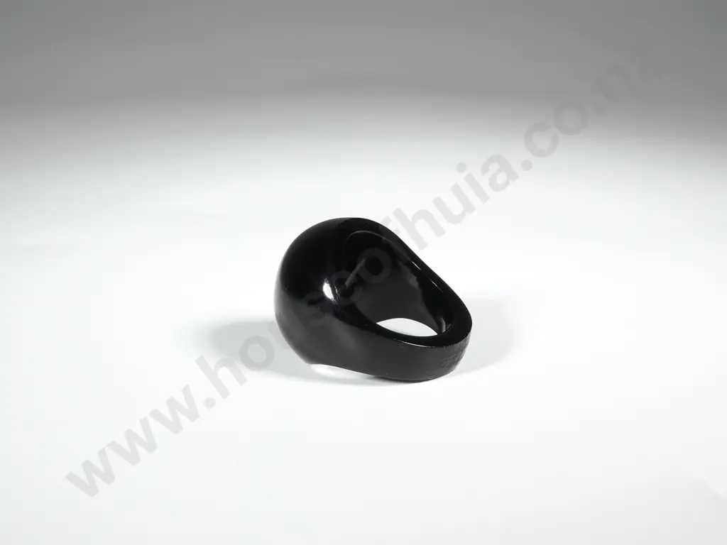 Lalique Black Crystal Cabochon Ring Circa 1930 Image 1++
