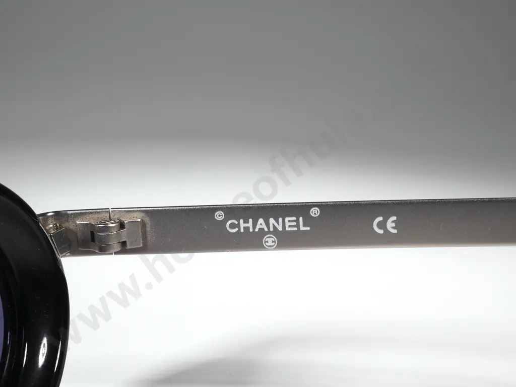 Vintage Cased Chanel Sunglasses: 09610 94305 Image 1++