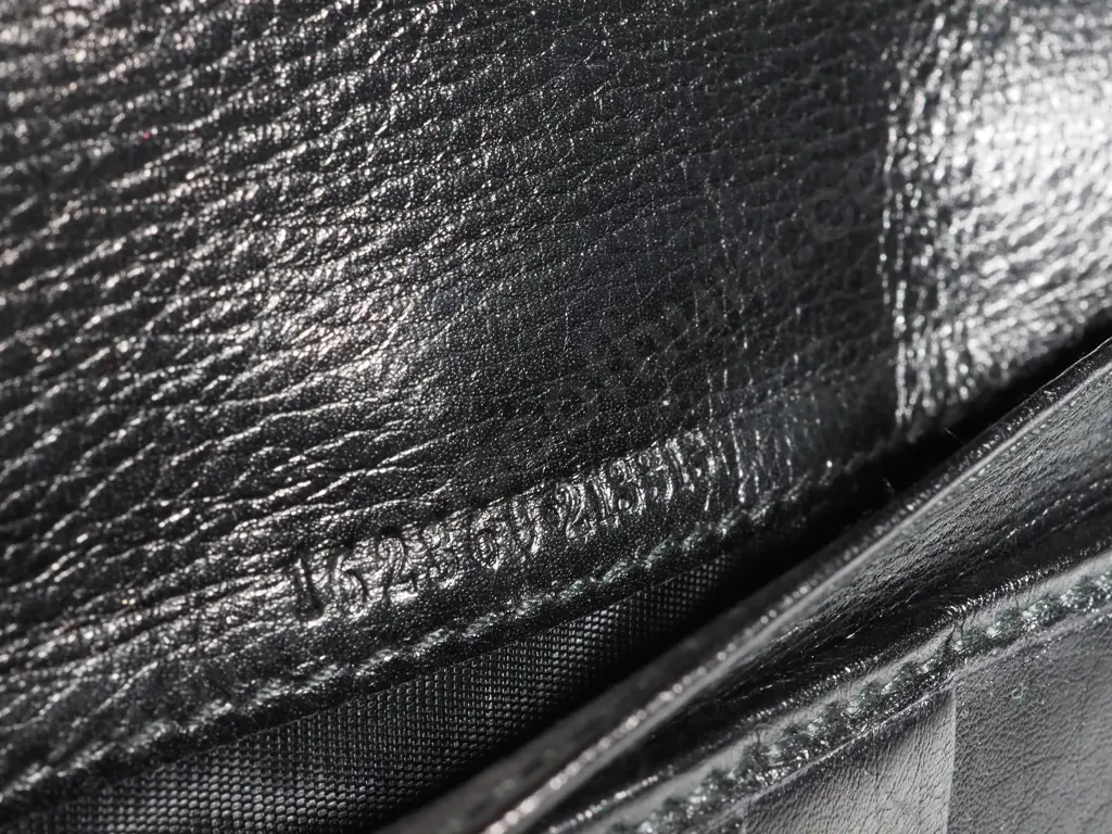 Gucci Black Leather "Britt" Long Wallet Image 1++