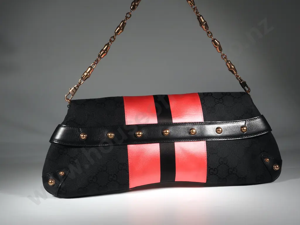 Gucci by Tom Ford 2004 Large Horsebit Shoulder Bag in Black / Pink Image 1++
