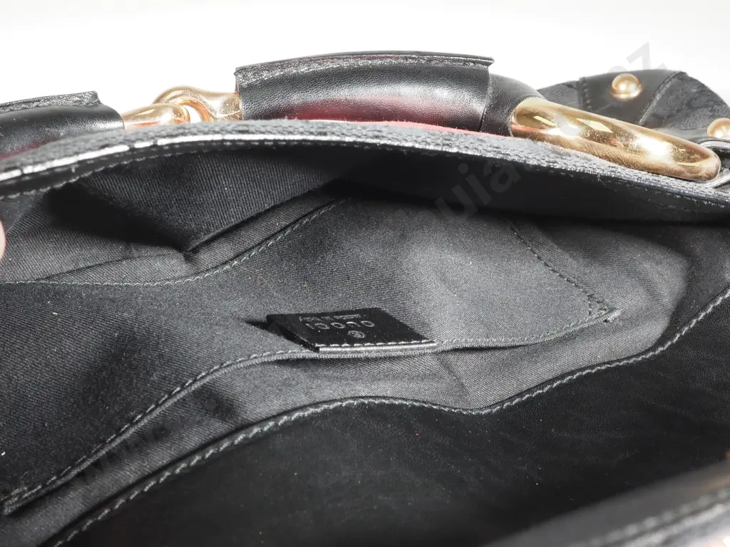 Gucci by Tom Ford 2004 Large Horsebit Shoulder Bag in Black / Pink Image 1++