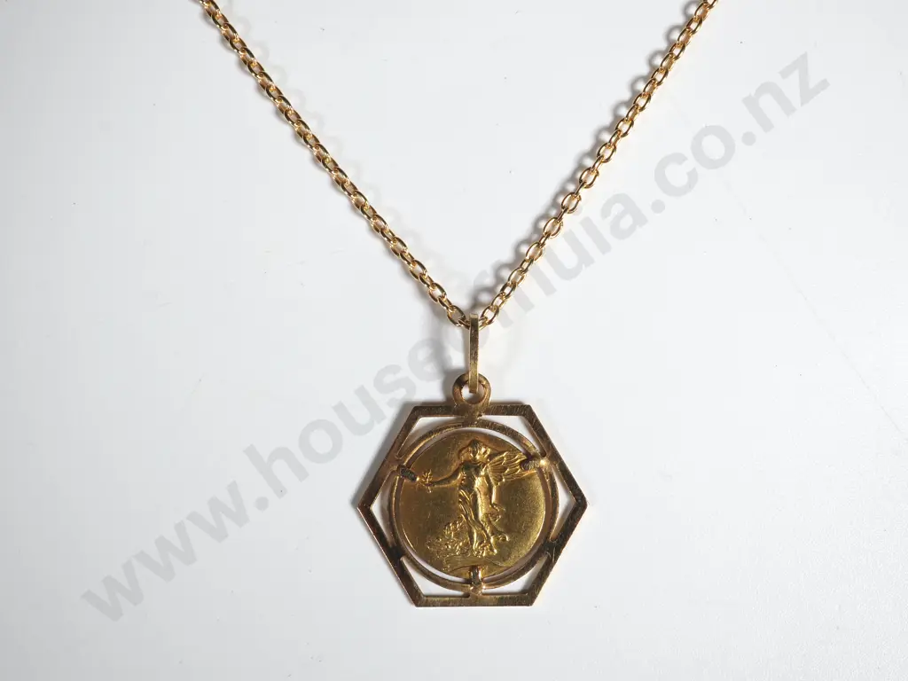 18ct Gold Vintage Classical Female Figure Pendant w Gold Plated Silver Chain Image 1++