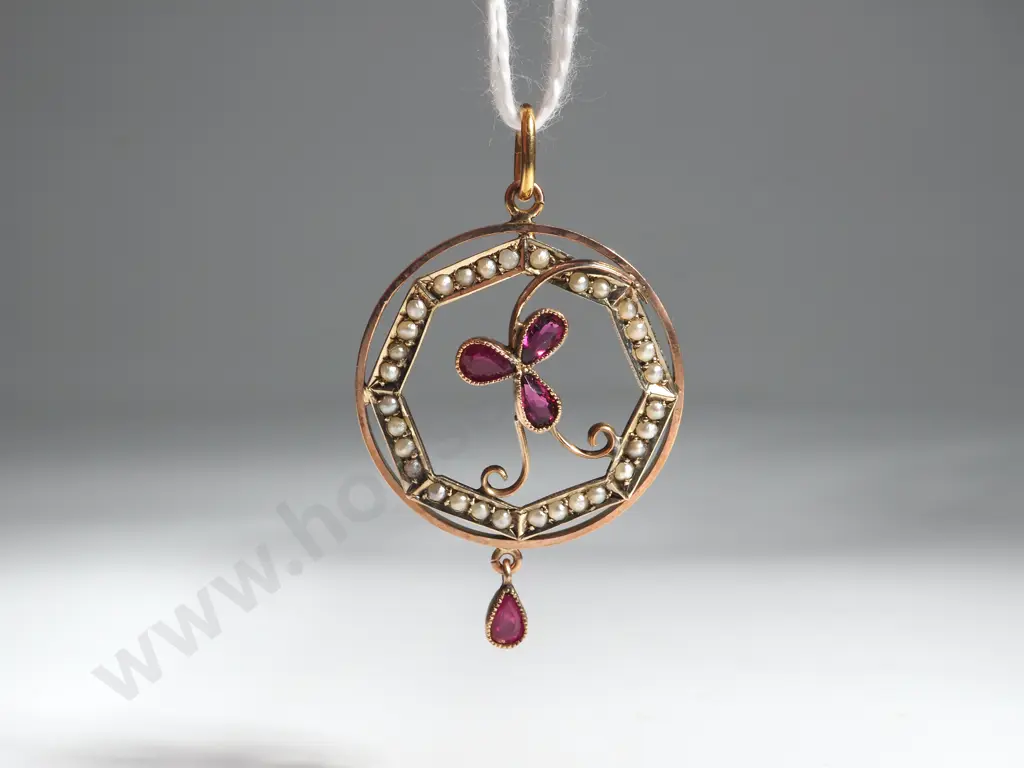 9ct Gold Edwardian Seed Pearl & Garnet Pendant in Antique Box Image 1++