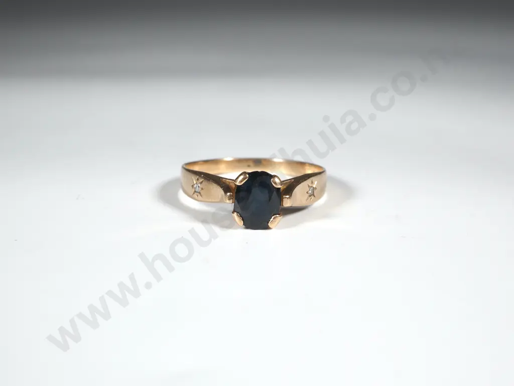 9ct Gold Sapphire Ring w Diamond Shoulder Accents Image 1++