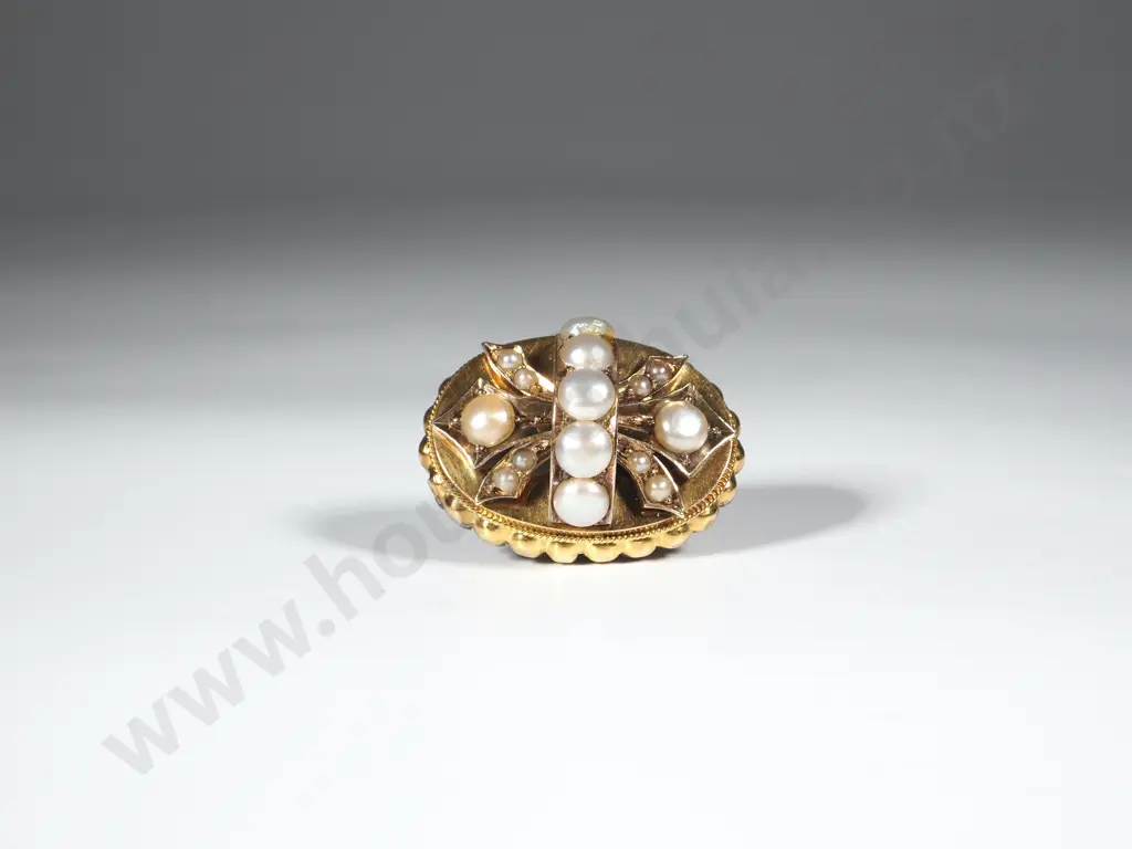 15ct Gold Victorian Seed Pearl Brooch Image 1++