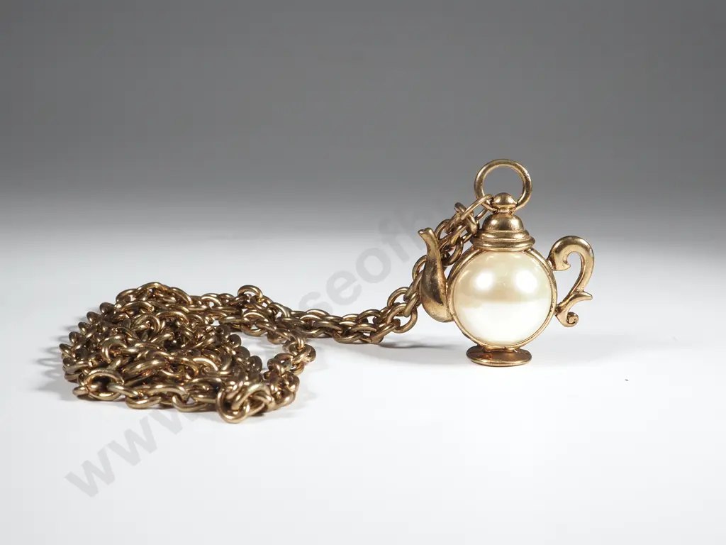 Faux Gold Necklace w Faux Pearl Teapot Pendant Image 1++