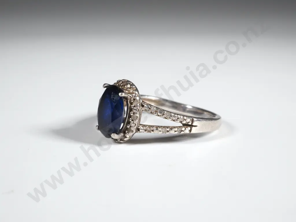 Sterling Silver & Synthetic Sapphire Ring w Stones Image 1++