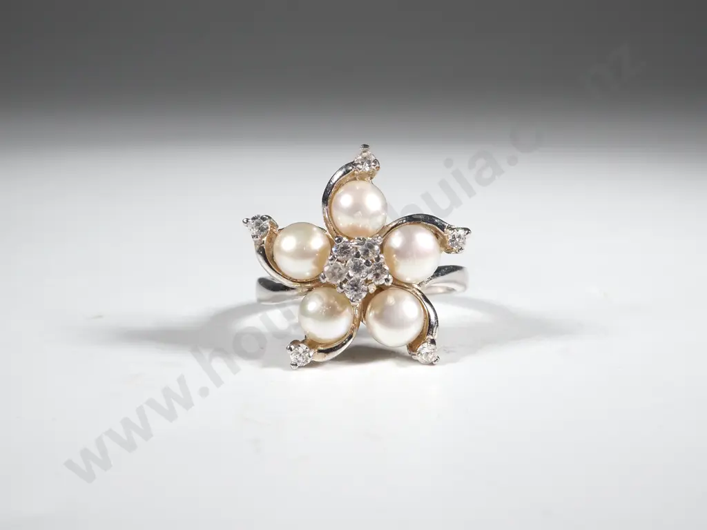 Sterling Silver Ring w Pearls Image 1++