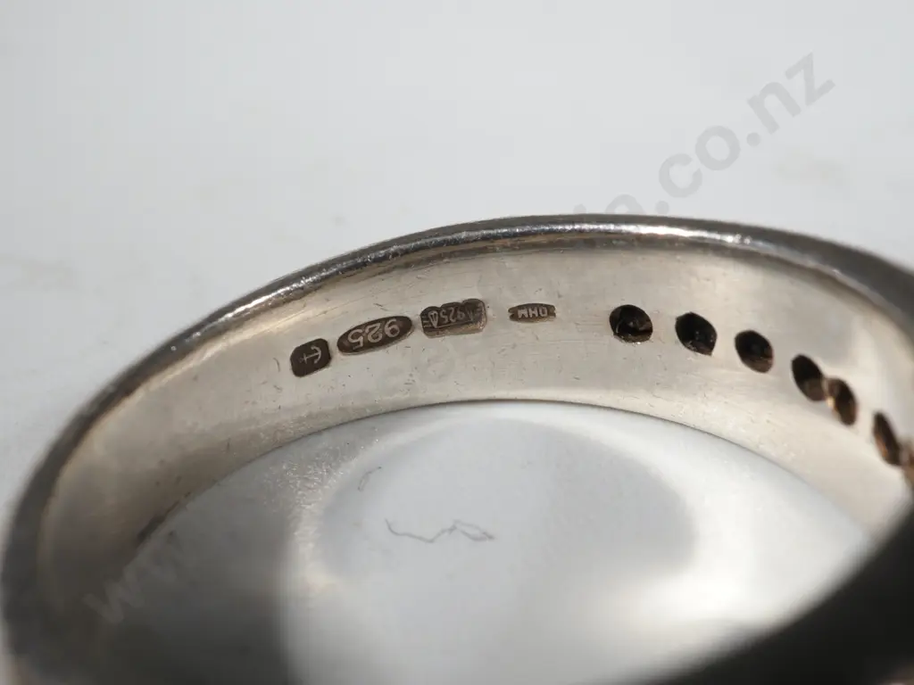 Sterling Silver & Peridot Ring w White Stones Image 1++