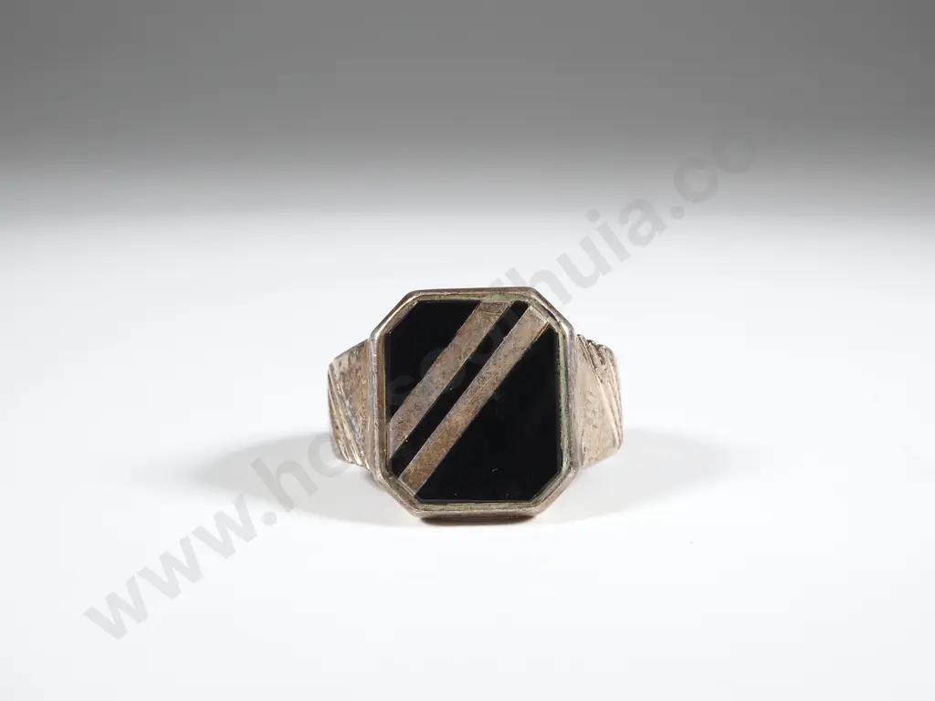 Gent's Sterling Silver & Black Onyx Ring Image 1++