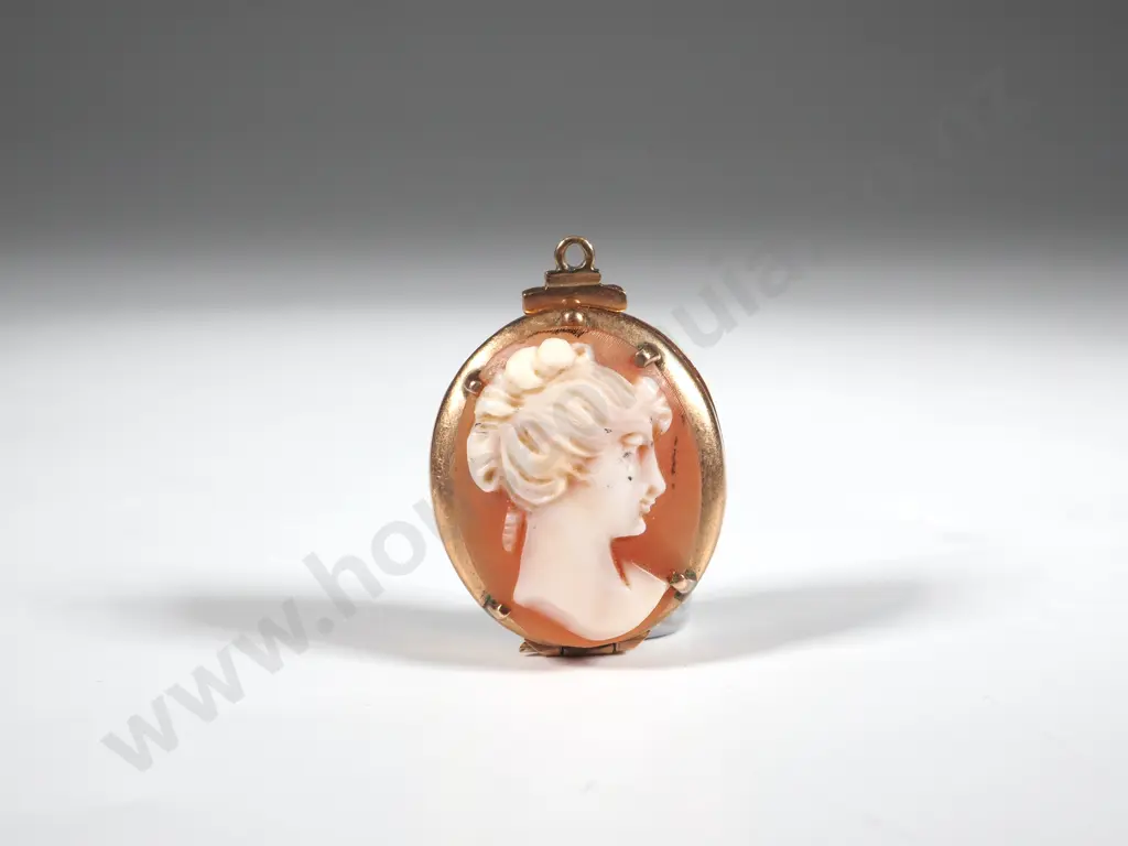 Rose 9ct Gold Cameo Brooch Image 1++