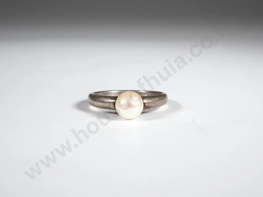 Sterling Silver Ring Set With A Single Pearl  Image 1++