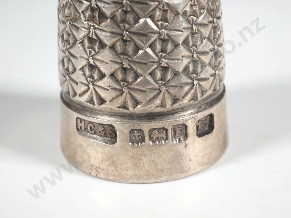 Large Sterling Silver Thimble. Maker HG&F Image 1++
