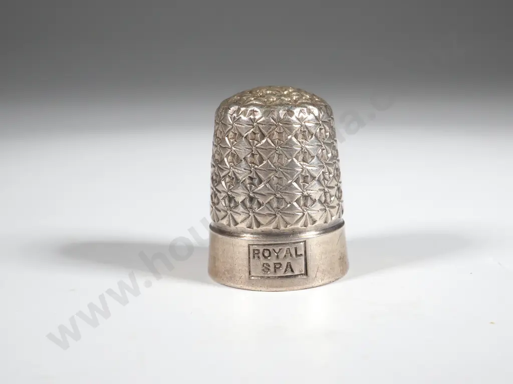 Large Sterling Silver Thimble. Maker HG&F Image 1++