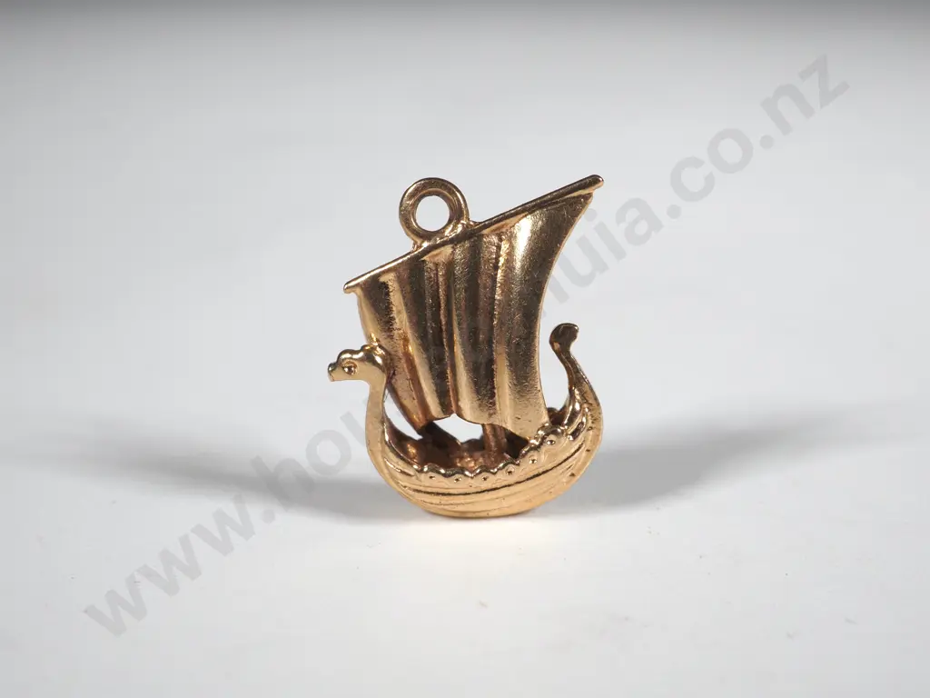 9ct Gold Viking Longboat Pendant/ Charm Image 1++