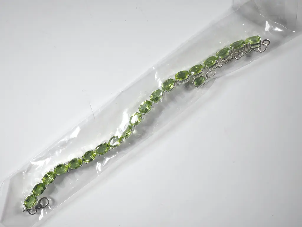 Sterling Silver & Peridot Bracelet Image 1++