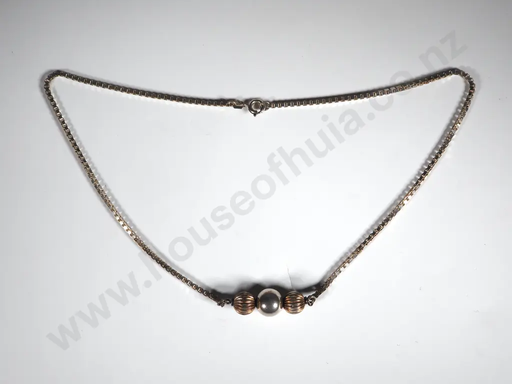 Sterling Silver Pendant in the Form Of  Three Balls On a Box Link Chain Image 1++