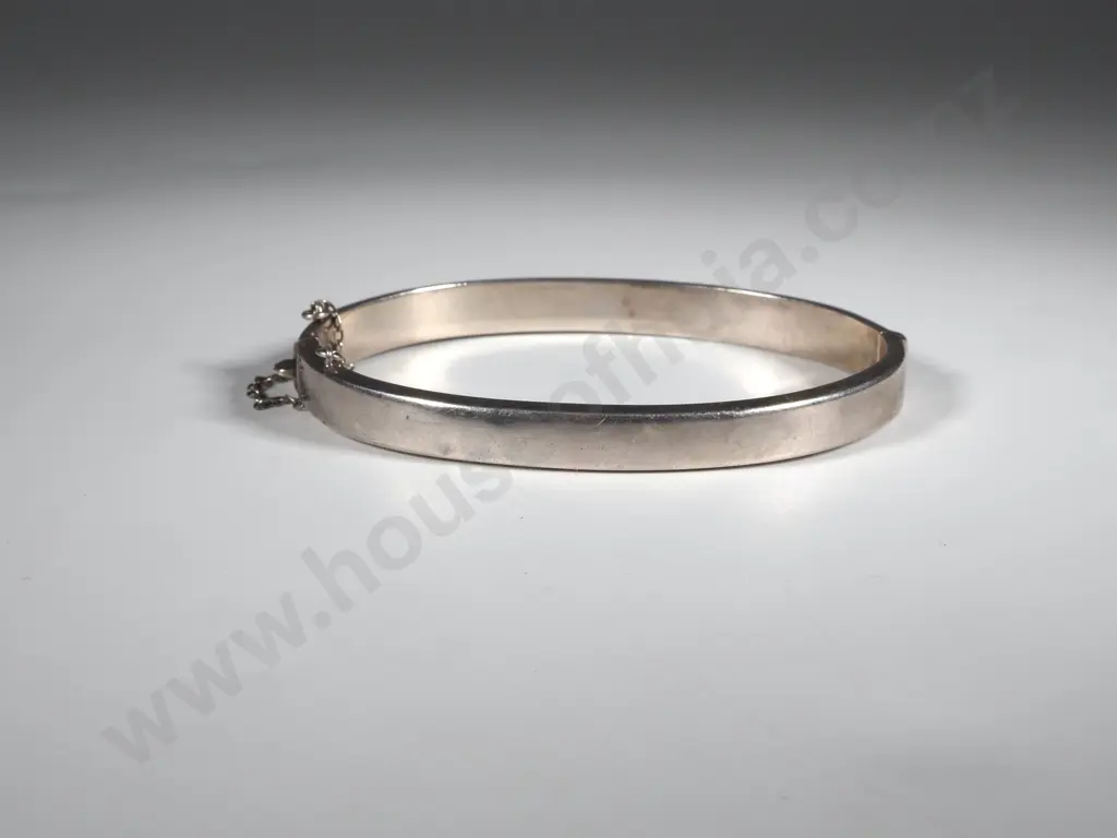 Sterling Silver Hinged Bracelet w Engraving Image 1++