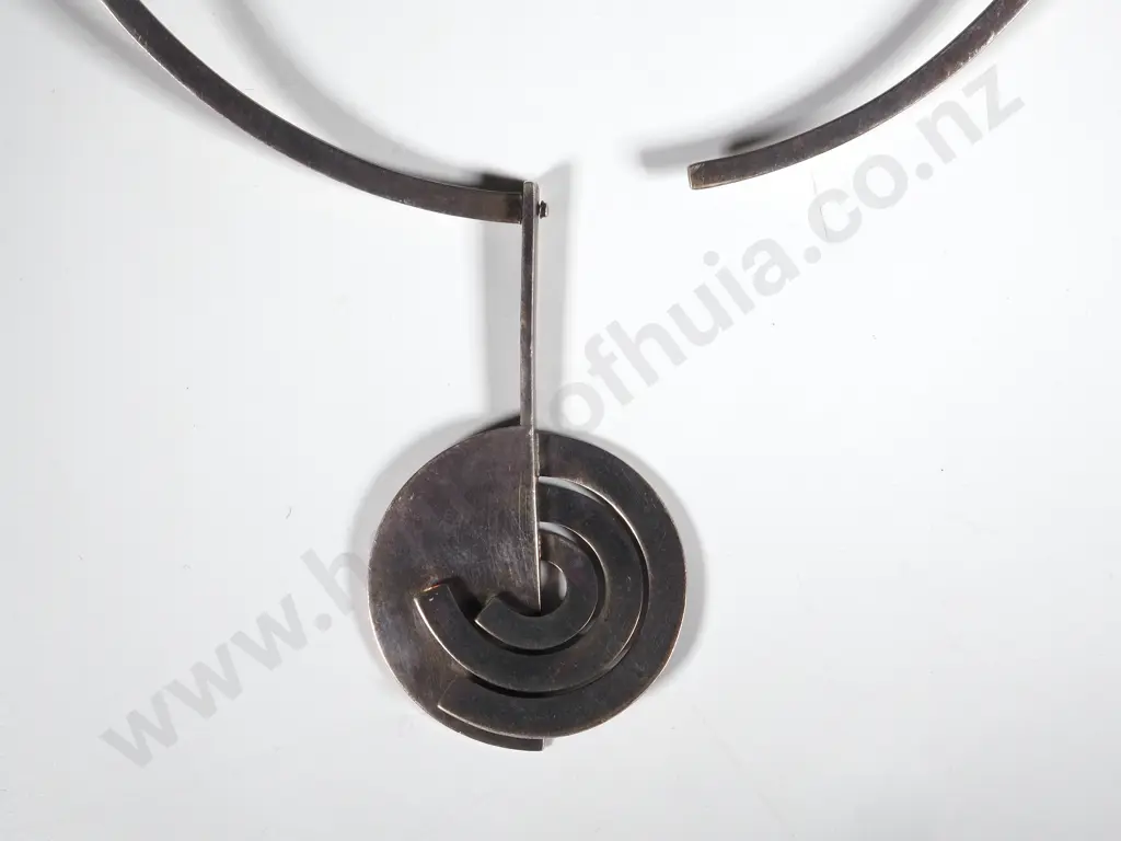 Sterling Silver Modernist Style Collar Image 1++