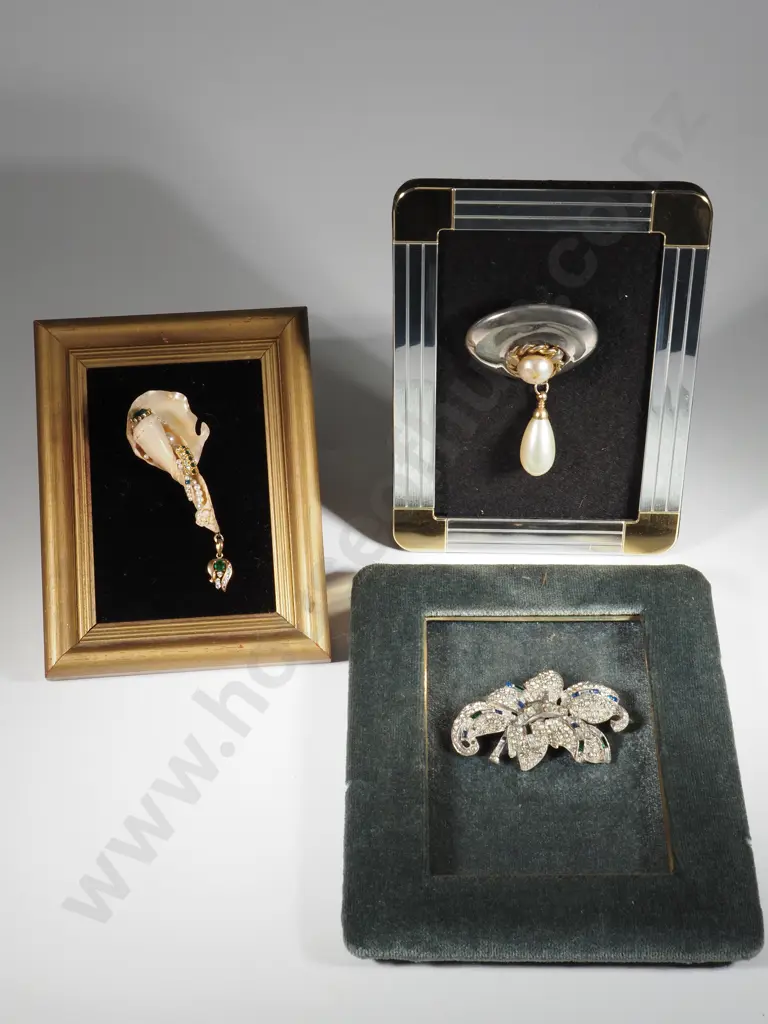 Three Original Artworks by Gail Trewenack Including  &Silver  & Gold Plate Frame with Silver Plate & Pearl Brooch Image 1++