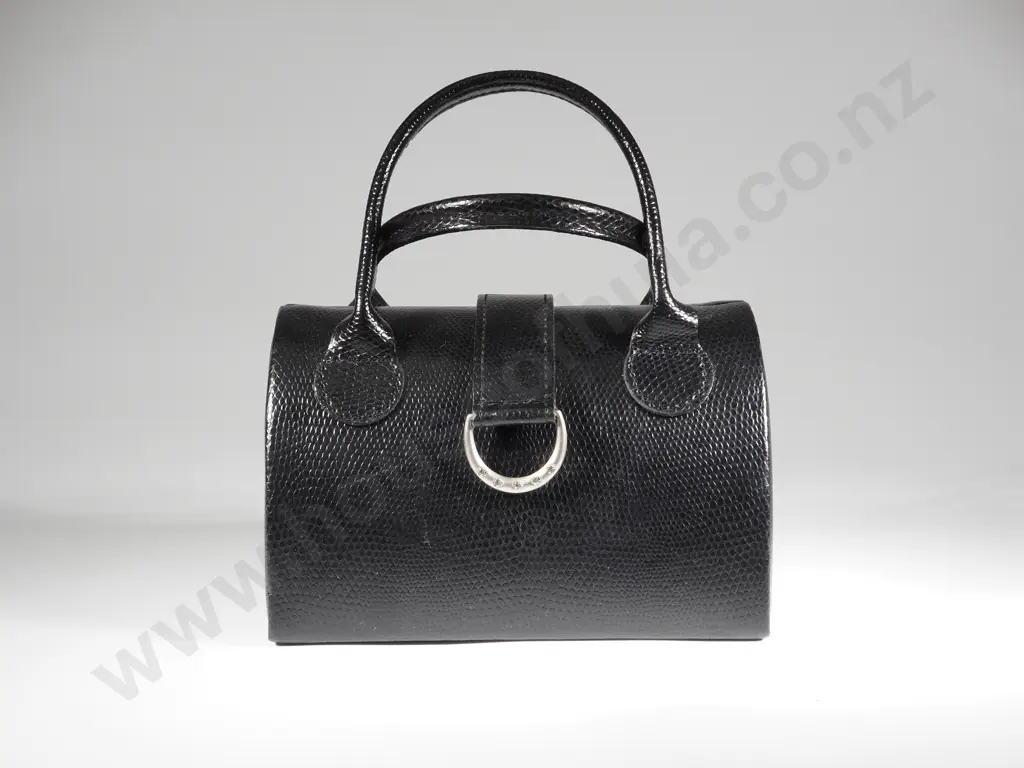 One Jewellery Black Travel Bag Image 1++