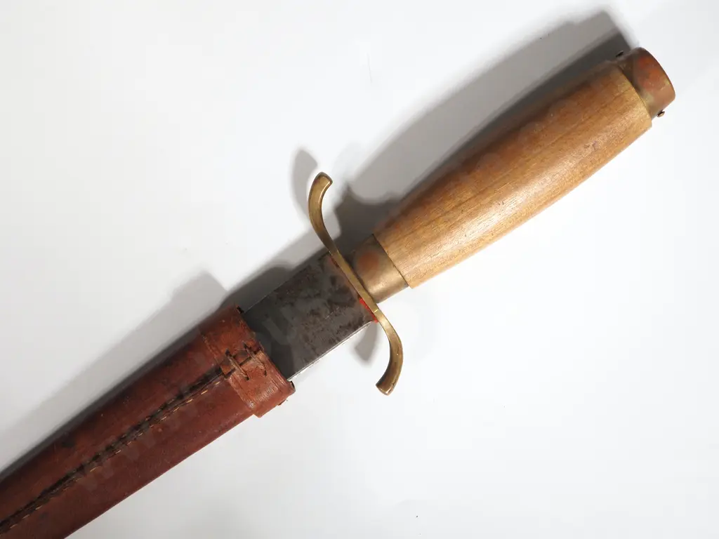 Herder Hunting Dagger w Wooden Handle, Brass Mount & Leather Sheath. Image 1++
