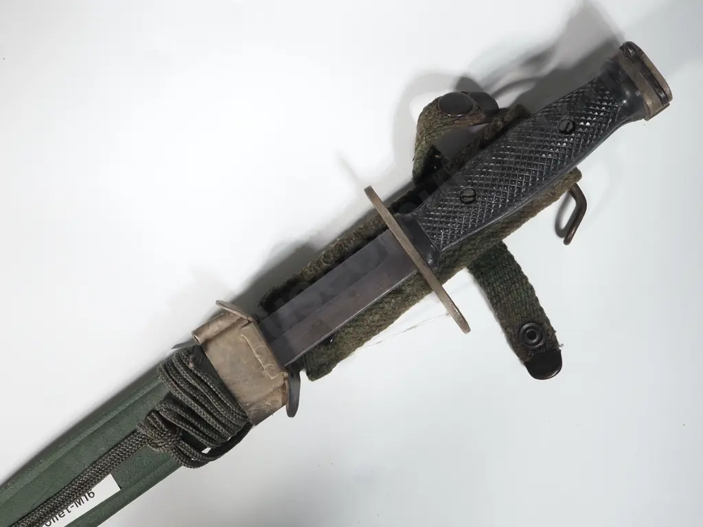 Unmarked Replica M16 Bayonet & Scabbard  Image 1++
