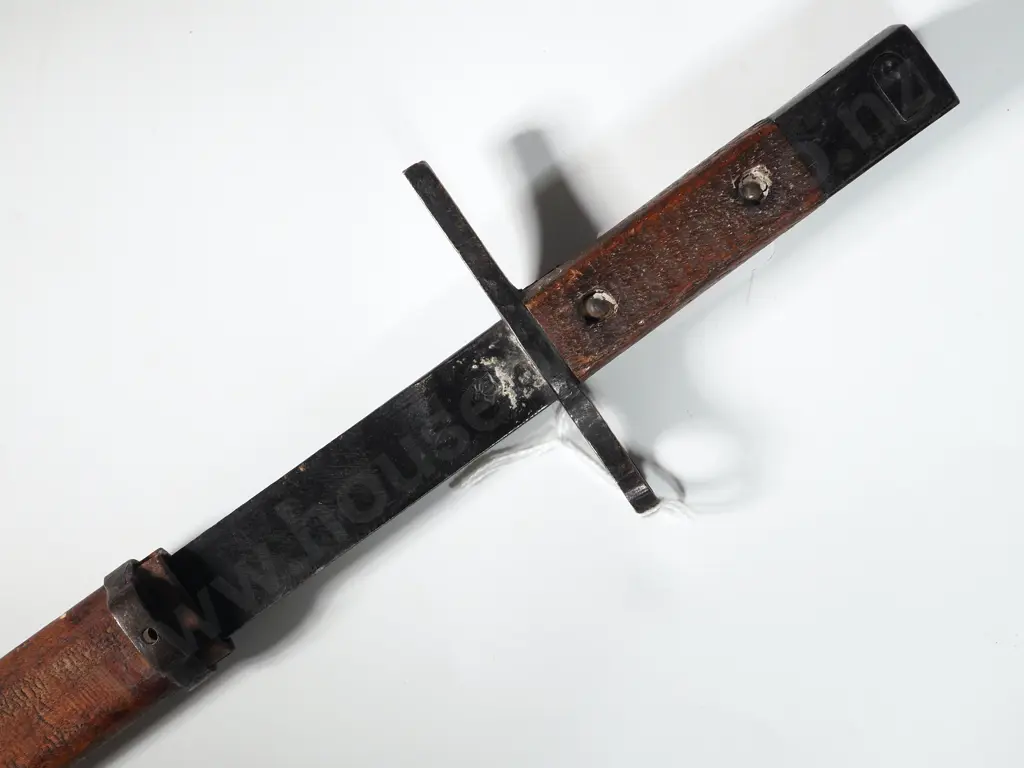Japanese Type 30 Bayonet w Wooden Scabbard Image 1++