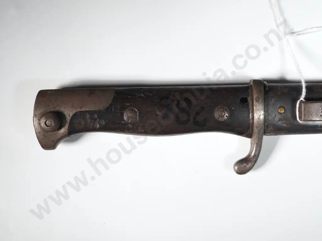 WW1 German Sawback Bayonet & Scabbard Image 1++