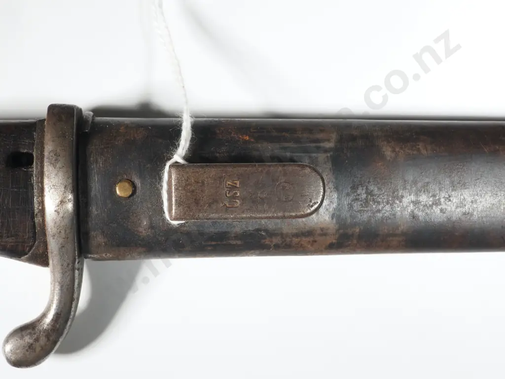 WW1 German Sawback Bayonet & Scabbard Image 1++