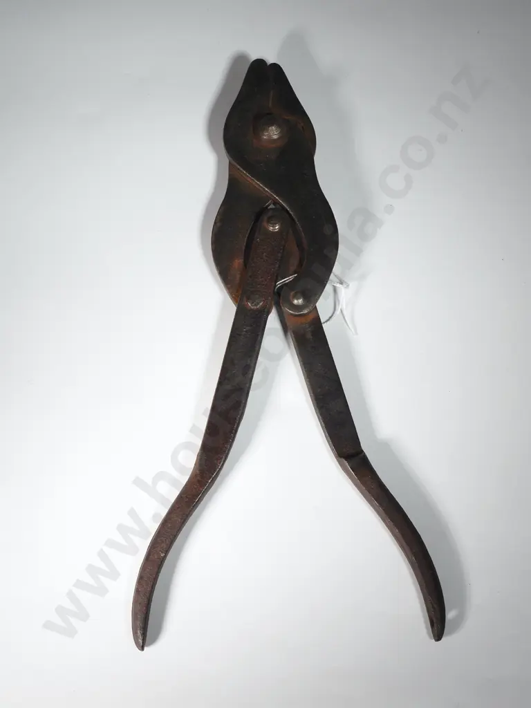 WW2 Wire Cutters Marked Chillington Image 1++
