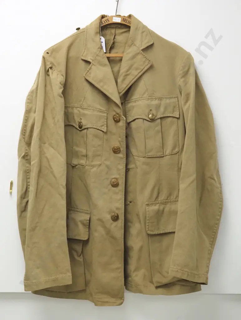RNZAF Khaki Bush Jacket w Kings Crown Buttons. Image 1++