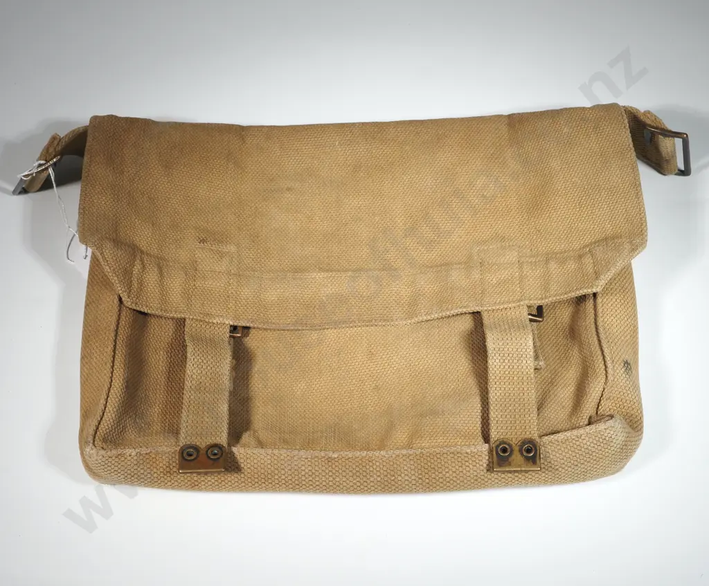 ME CO 1911 Pattern NZ Marked Small Haversack. Image 1++