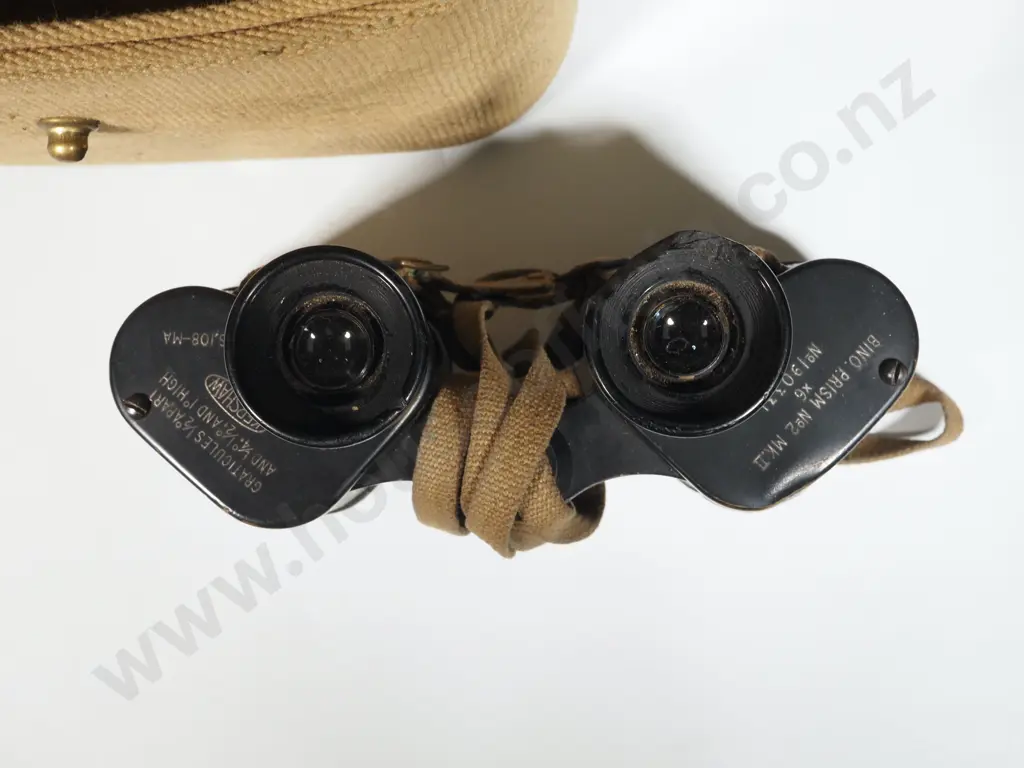 WWII No2 MkII Kershaw 1943 Binoculars  in 37 Pattern Case Dated 1942. Image 1++